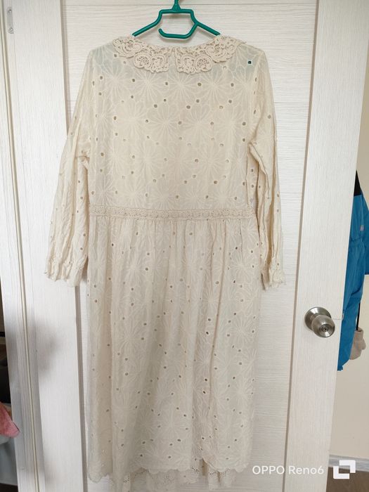 Продам платье кружевное