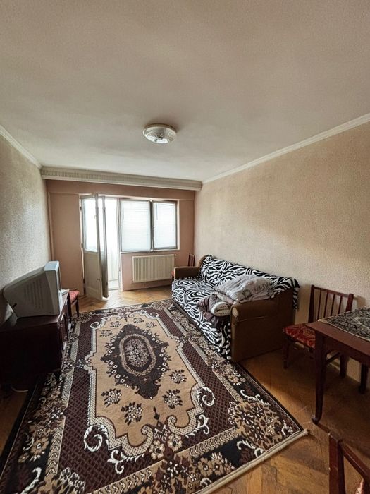 Apartament de vânzare cu 3 camere în Curtea de Argeș pe Bulevardul Basarabilor