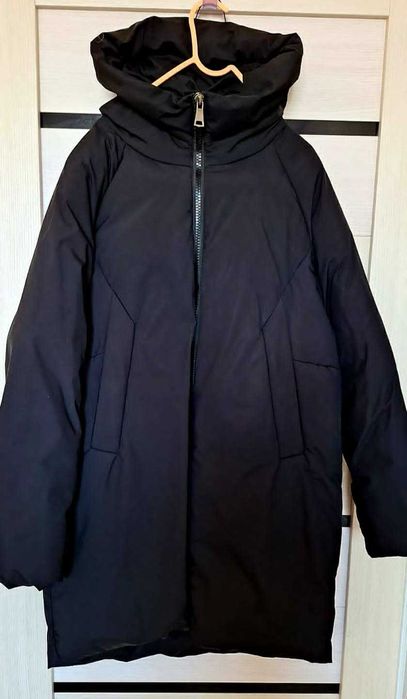 Продам куртки размер 44-46 и шапки