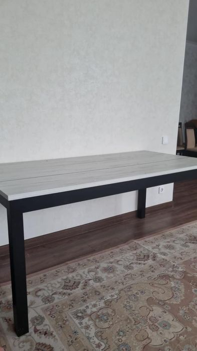 Стол со стульями...