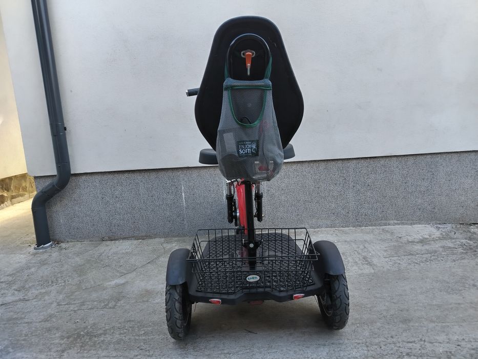 Triciclu scuter electric