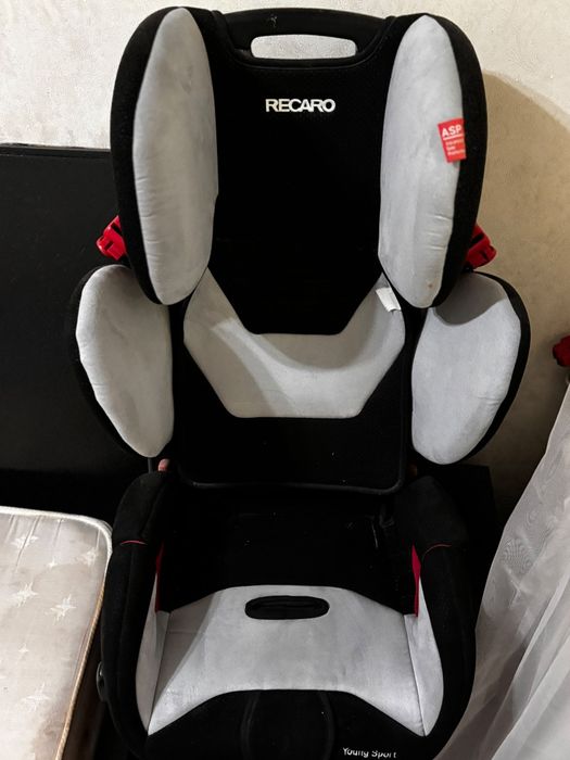 Автомобильное кресло Recaro