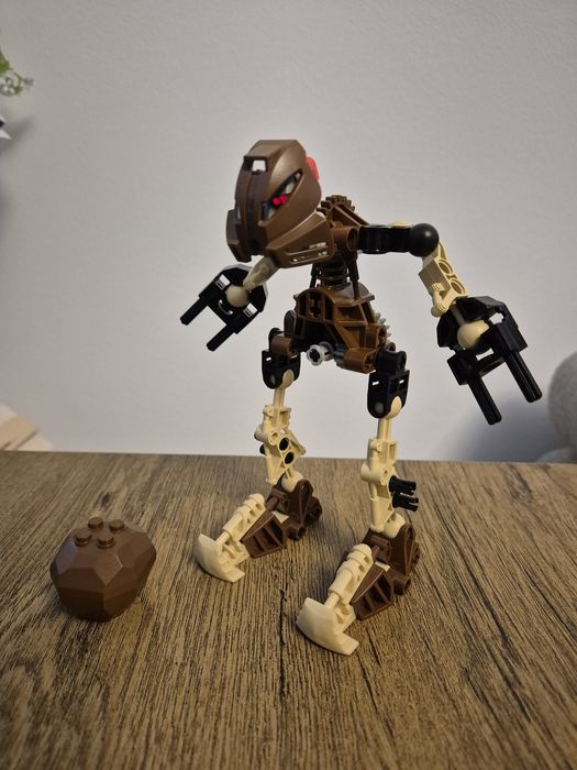Lego Bionicle prima editie (2001), set de 4 figurine (Tahu 8534, Pohato 8531, Kopaka 8536, Gali 8533), inclus cutiile originale