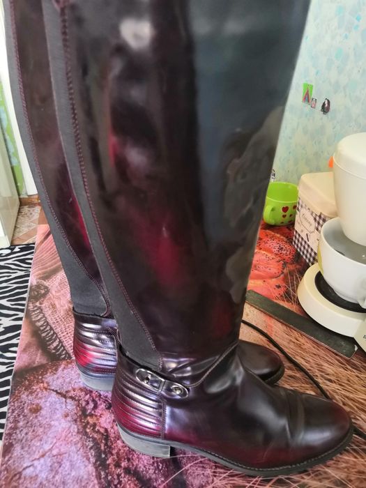 Срочно продам сапожки.