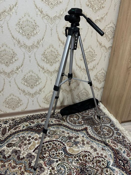 штатив Continent C1