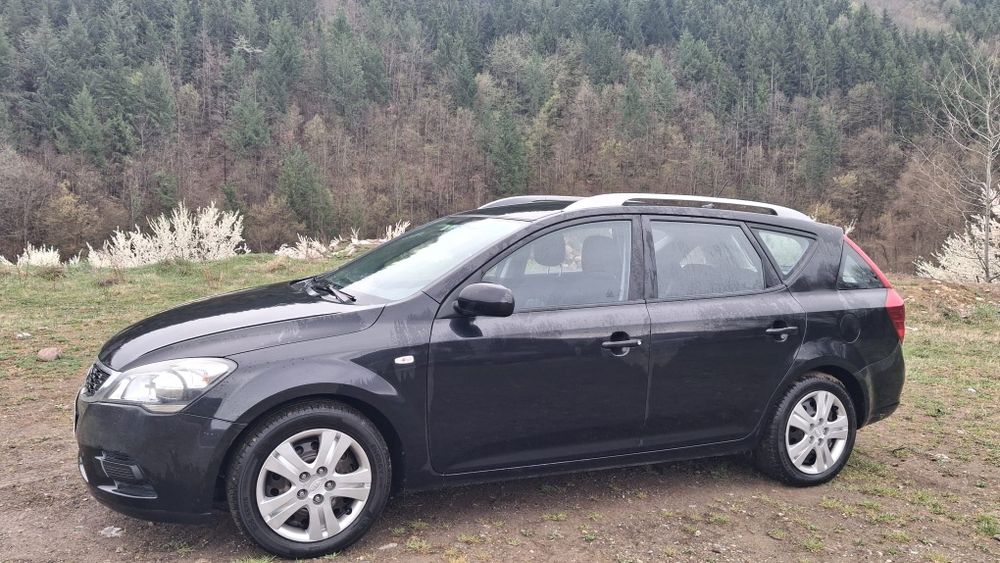 Vând Kia  Ceed 2011 1.4