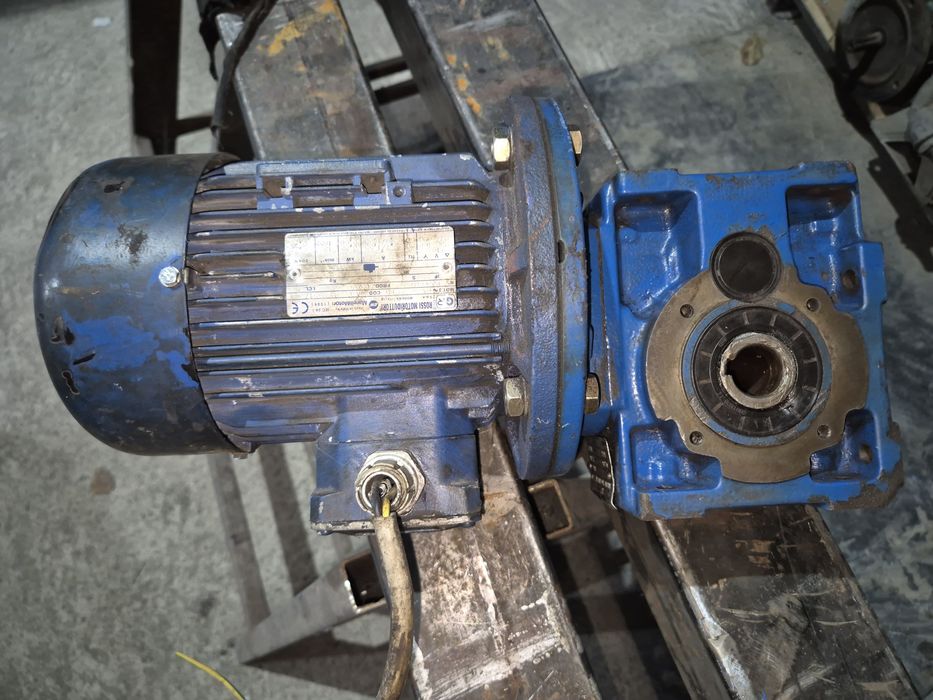 Reductor electric 0.55kw cazan tuica