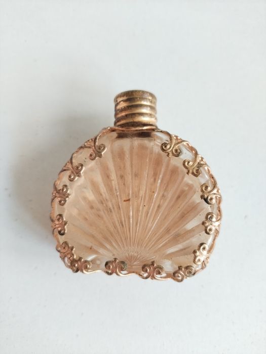 Винтажный флакон для духов