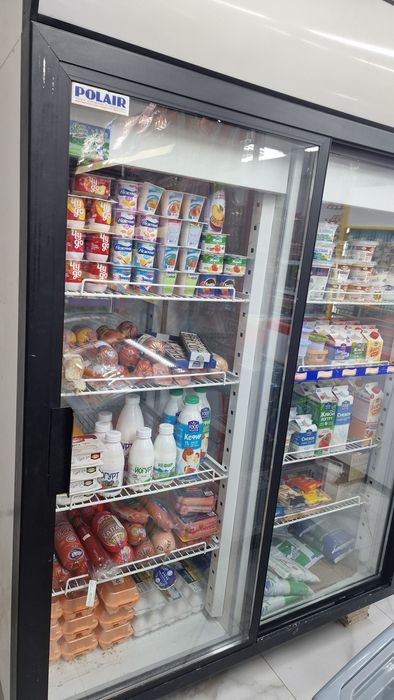 Витринный холодильник купе