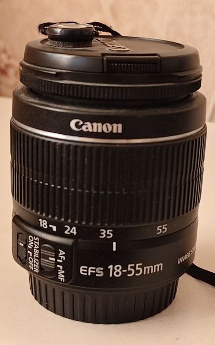 Объектив  Canon EFS 18-55 IS