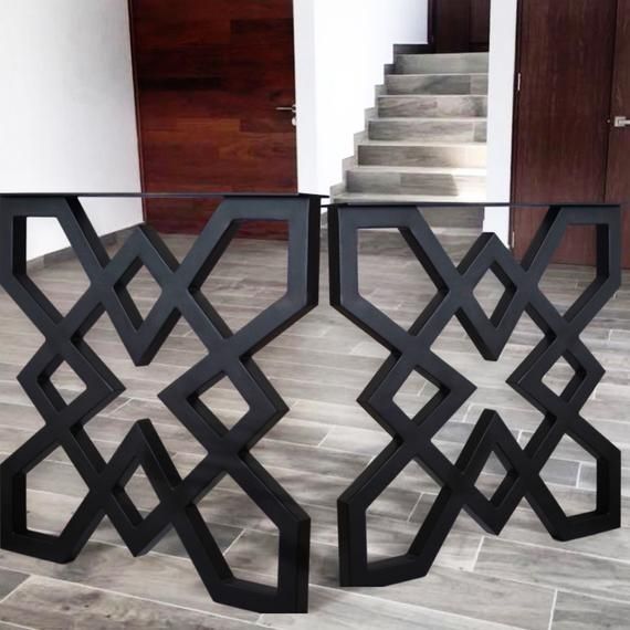 Стол и стулья премиум-класса