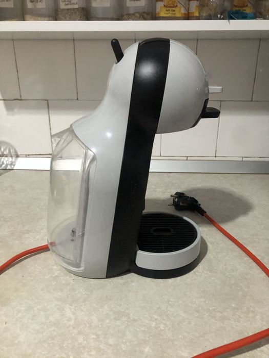 Aparat de cafea Krups Dolce Gusto, alb/negru