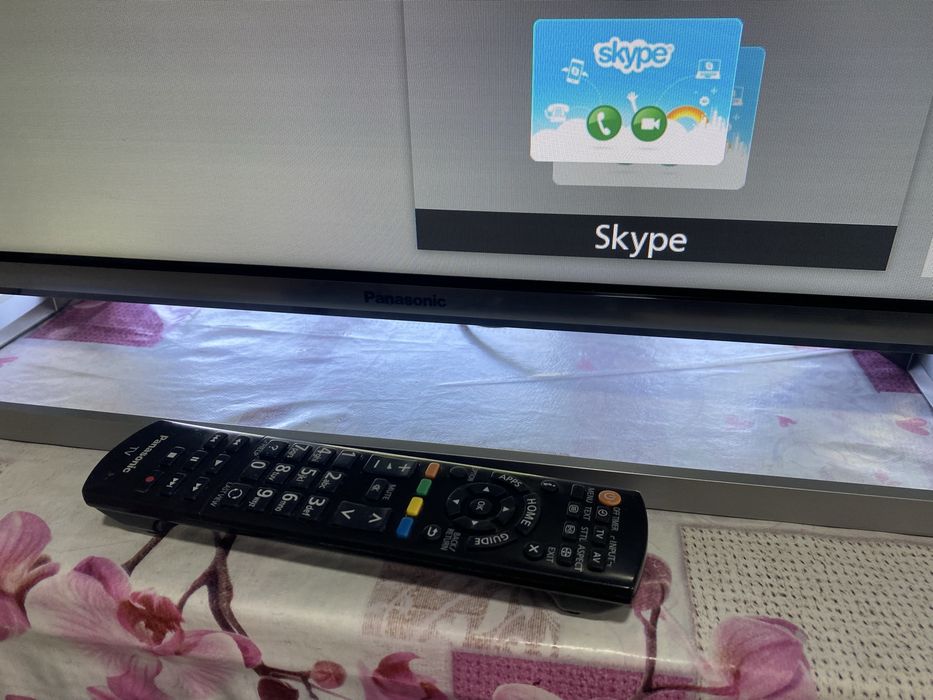 Продам Смарт телевизор Panasonic, рабочий.