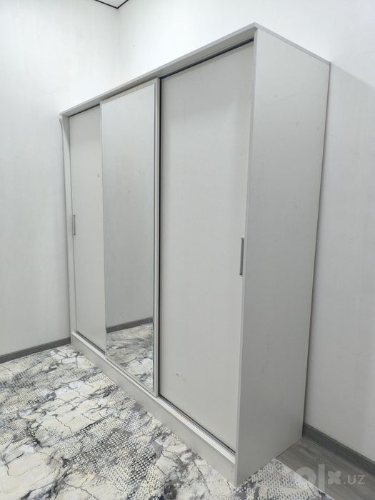 Shkaf sotiladi dastafka ustanovka bepul