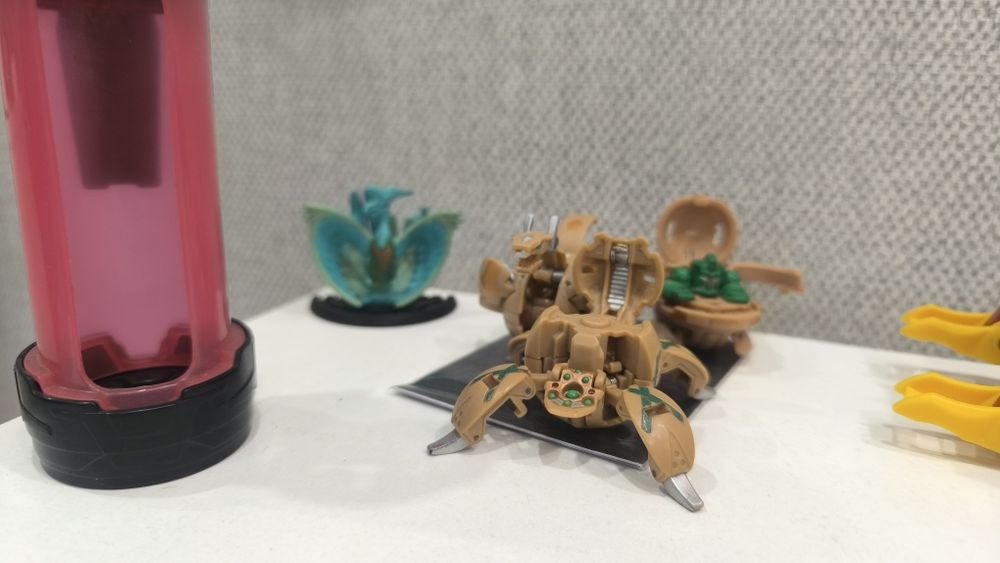 Продаю бакуганов