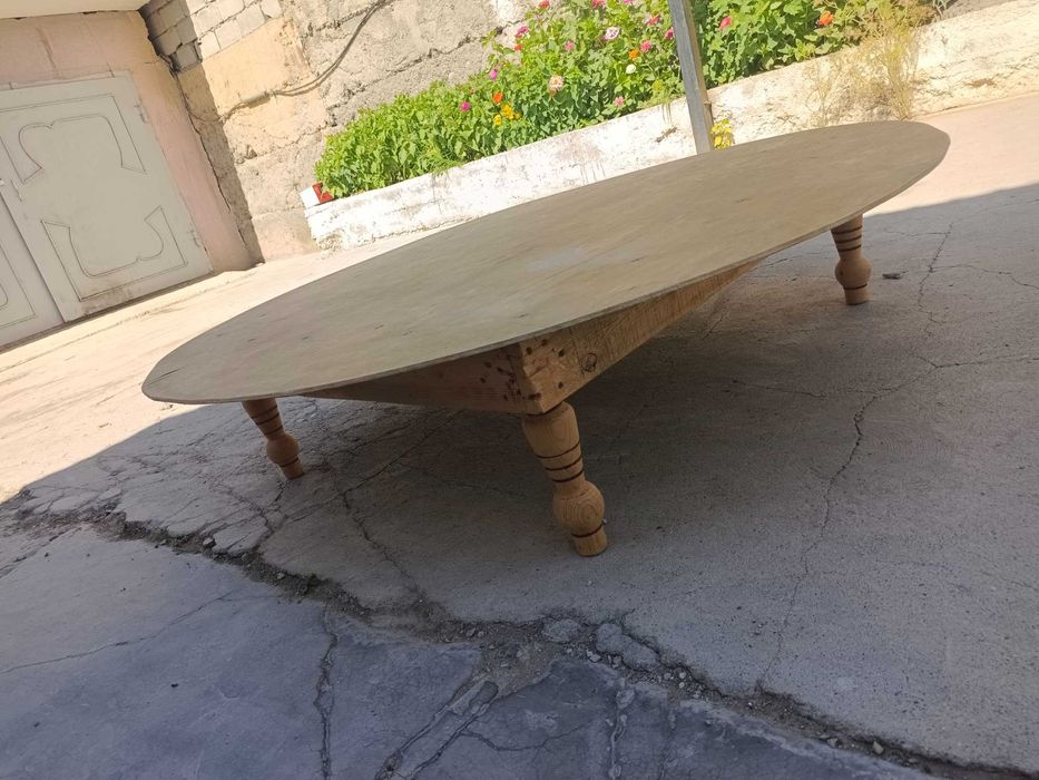 Дөңгелек шай стол сатылады. 2 шт