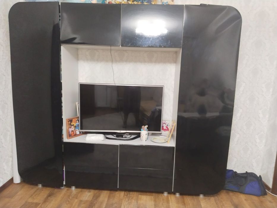 Продам стенку  б/у