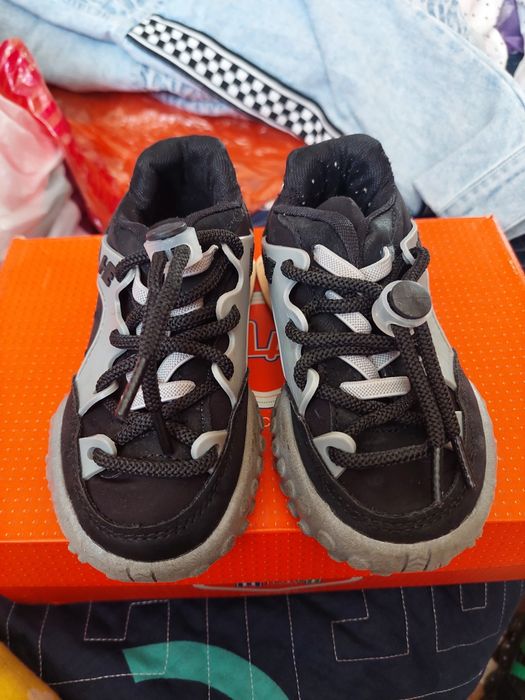 Продам обувь на мальчика.