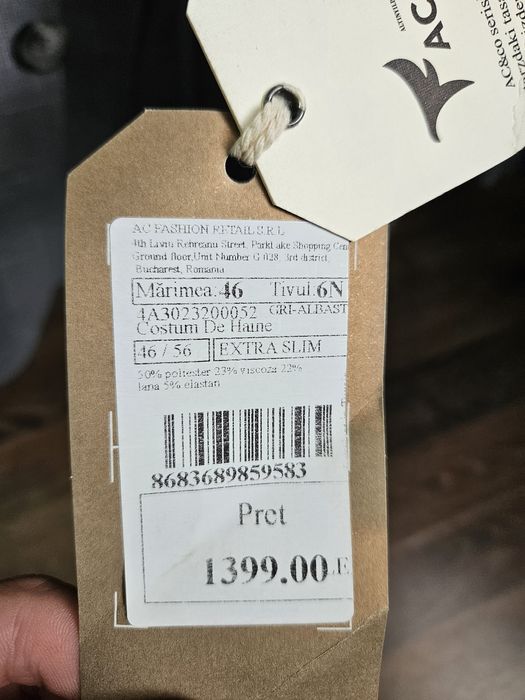 costum bărbătesc AC nepurtat