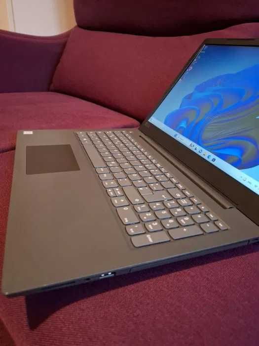 Lenovo Ultraslim V130 FULL HD Intel Core i5 7200U-8Gb DDr4-256 Gb SSD-