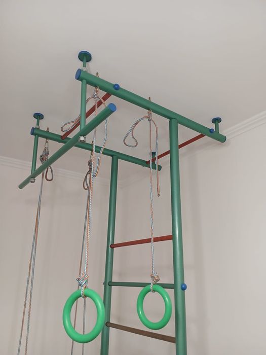 Продам шведскую стенку, детский турник