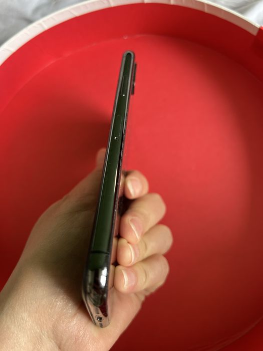 Продам IPhone 10