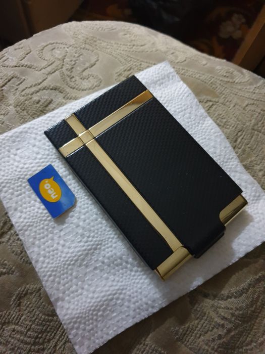 Продам визитницу. Новая.