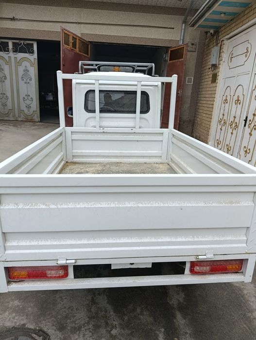 Motosikl sotiladi yangi  kòp haydalmagan