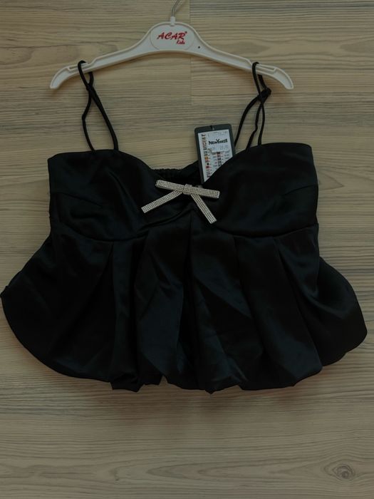 Черен елегантен топ New Yorker с камъчета – нов