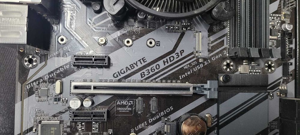 Kit gaming i7 8700 +GIGABYTE B360 HD3P , soket 1151 v2 Iasi • OLX.ro