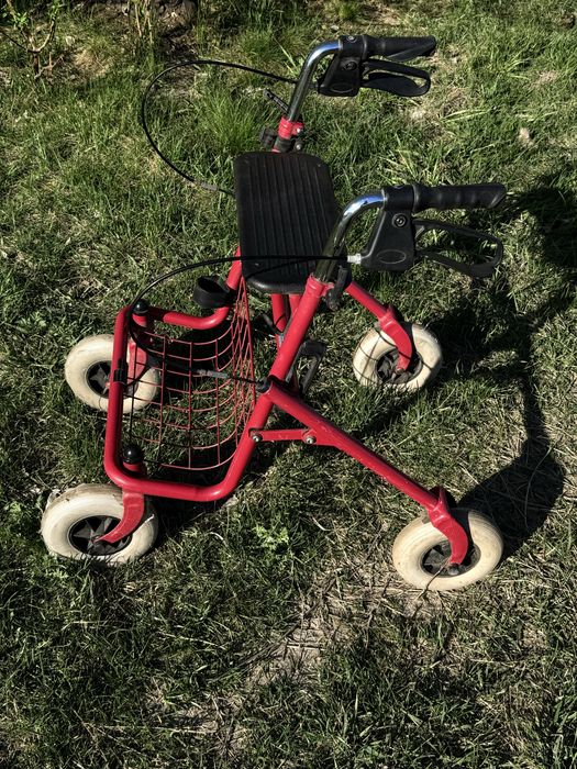 Ходунки для инвалидов