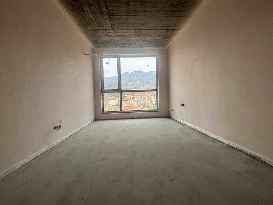 Продава се Тристаен апартамент в Карлово - 92 кв.м за 666 €/кв.м - Снимка #11