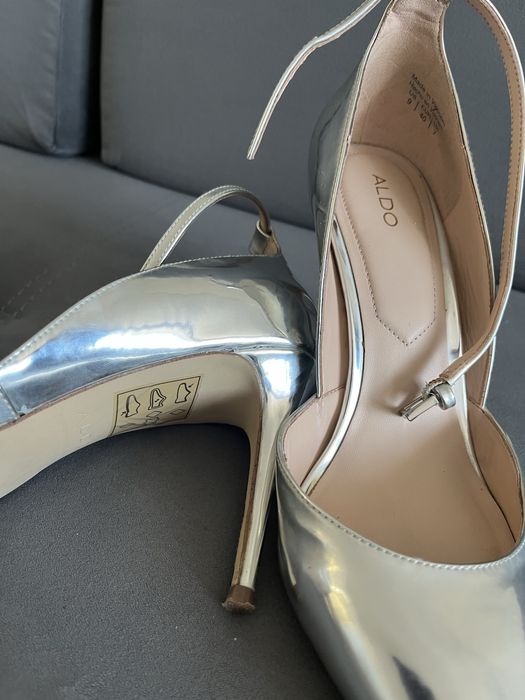 Туфли 40 р,серебистого цвета