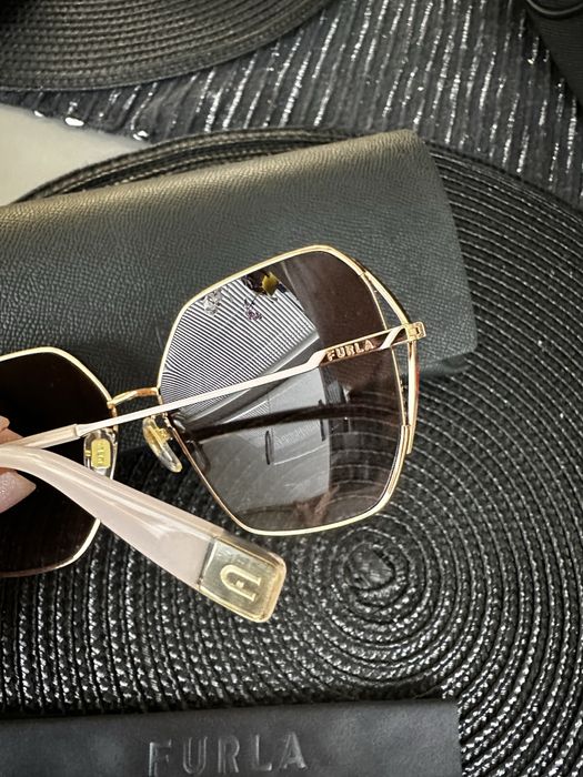 Furla слънчеви очила Нови