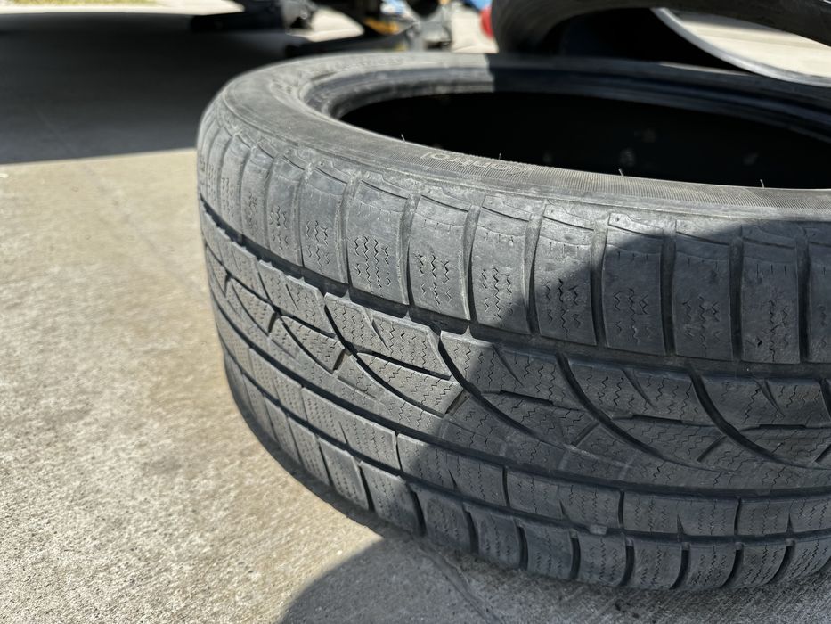 2бр зимни гуми Hankook 215 50 17
