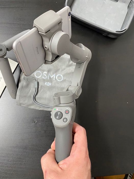 Vând Gimbal OSMO Mobile 3 Combo - NOU, nefolosit - stabilizator