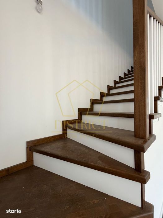 Duplex cu 5 camere si 2 bai, 470 mp teren si 115 mp utili in Ghiroda.