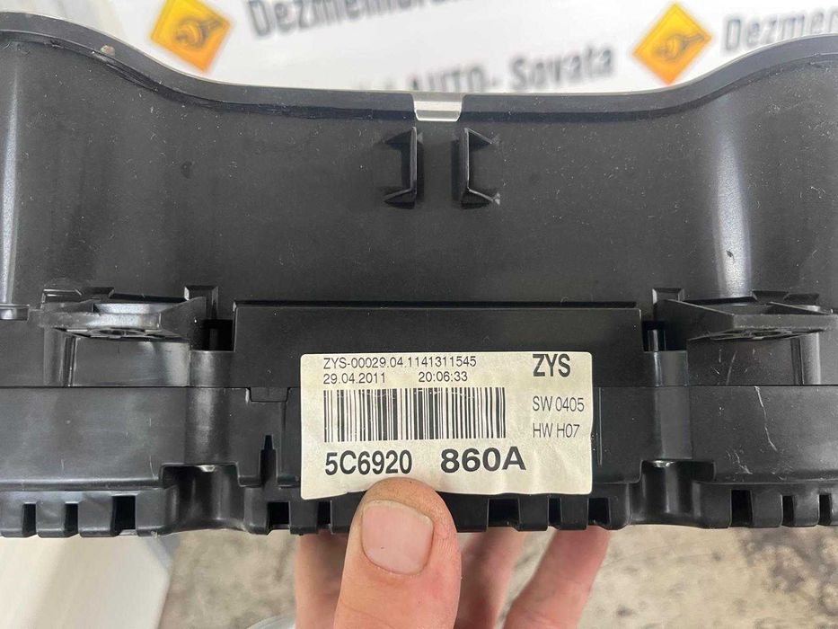 Vand ceasuri de Bord Maxidot pt Autoturism Vw Jetta an 2012 5C6920860A