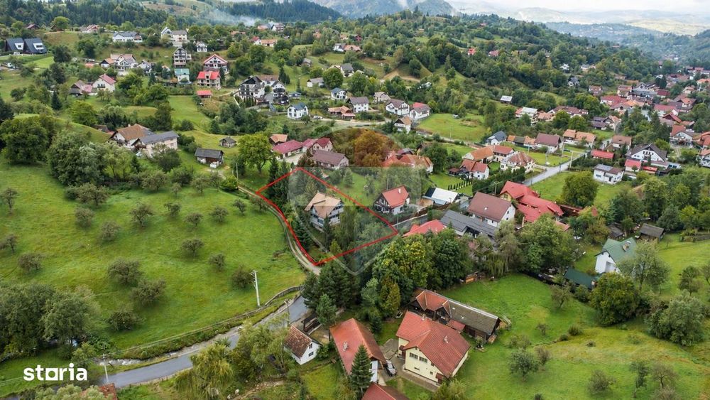 Casă cu 5 dormitoare, teren 1.259 mp și priveliște | Bran