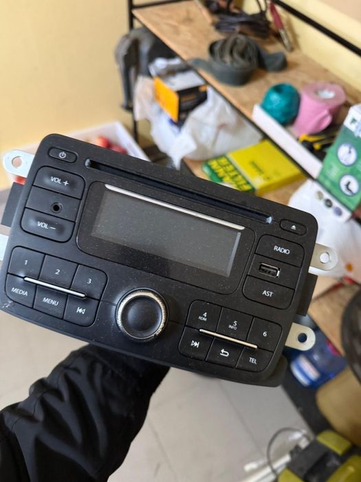 Radio logan 2 dedicat original perfect functional