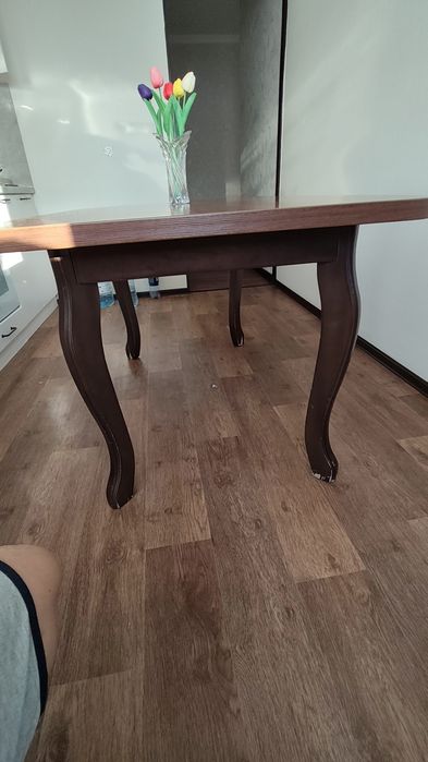 Кухонный стол мебель