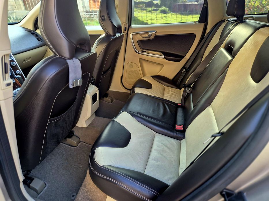 Volvo Xc60 D5 SUMMUM / 2.4 / 4x4