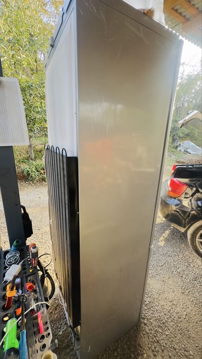 Продам холодилтник indesit