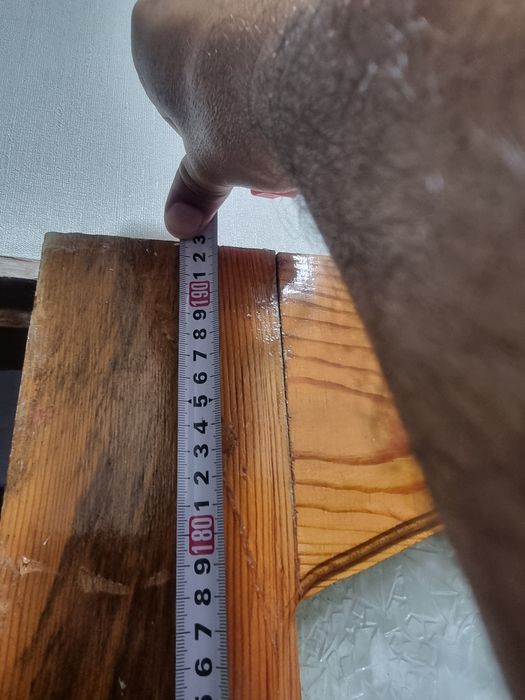 Двери 2 штуки с косяками