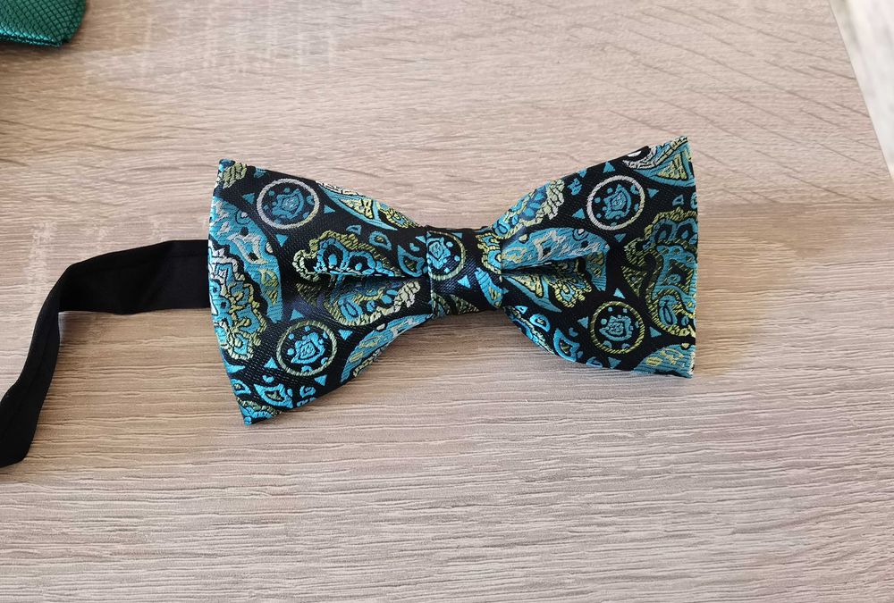 Тюркоазени мъжки папионки