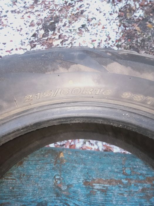 Продам зимние шипованные резины