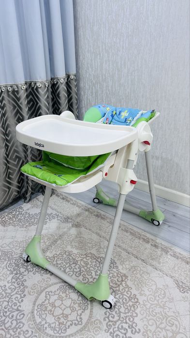 Детский стульчик для кормления