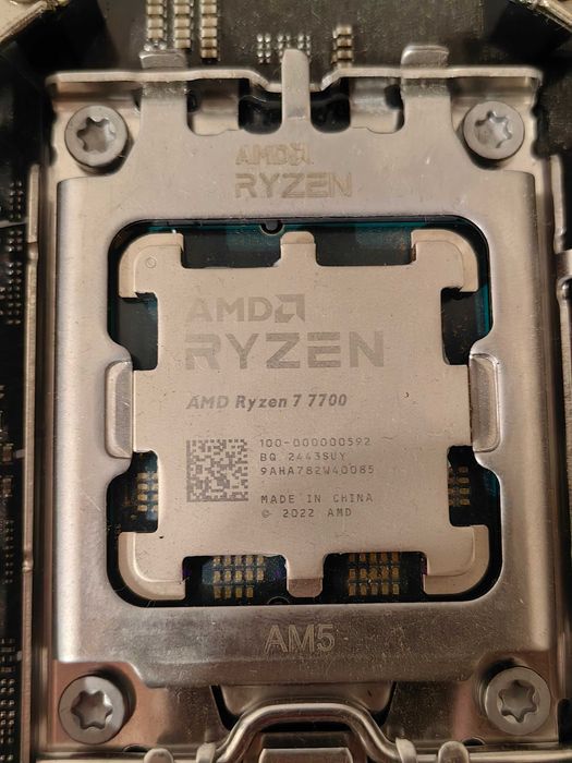 платформа Ам 5 Ryzen amd 7 7700