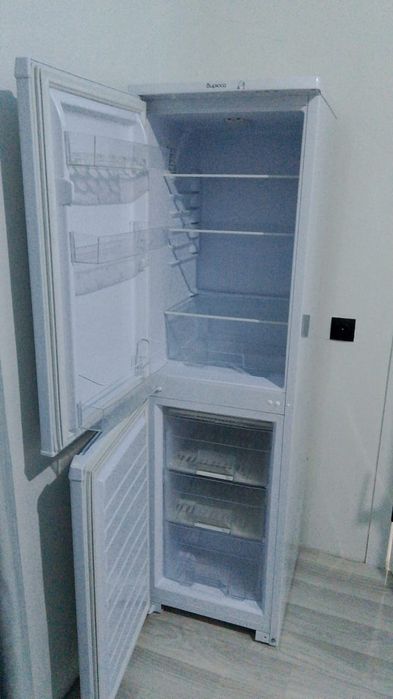 Продам Холодильник Бирюса