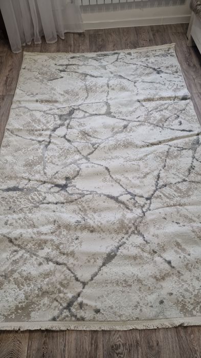 Продам новый ковер 1.5х2 Турция